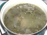 Как приготовит суп из молодого щавеля с укропом